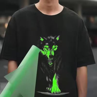 60cm DTF Glow in the Dark Transfer Paper Film A3 Film per trasferimento di calore per PET Film Transfer per l'applicazione di abbigliamento